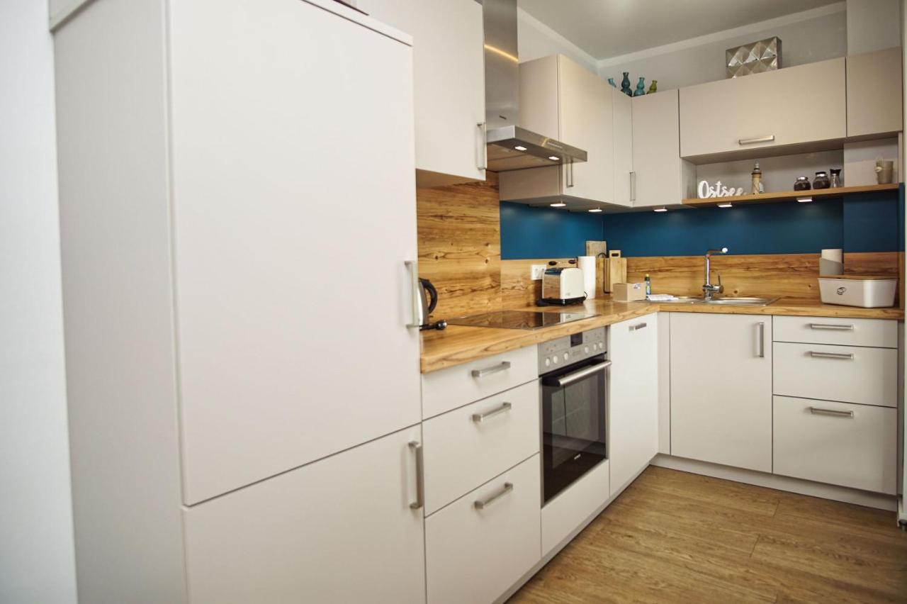 Zentrale Fewo Mit Terrasse, Gratis Nutzung Vom Ahoi Erlebnisbad Und Sauna In Sellin - Villa Anni Fewo 02 Goehren  Exterior foto